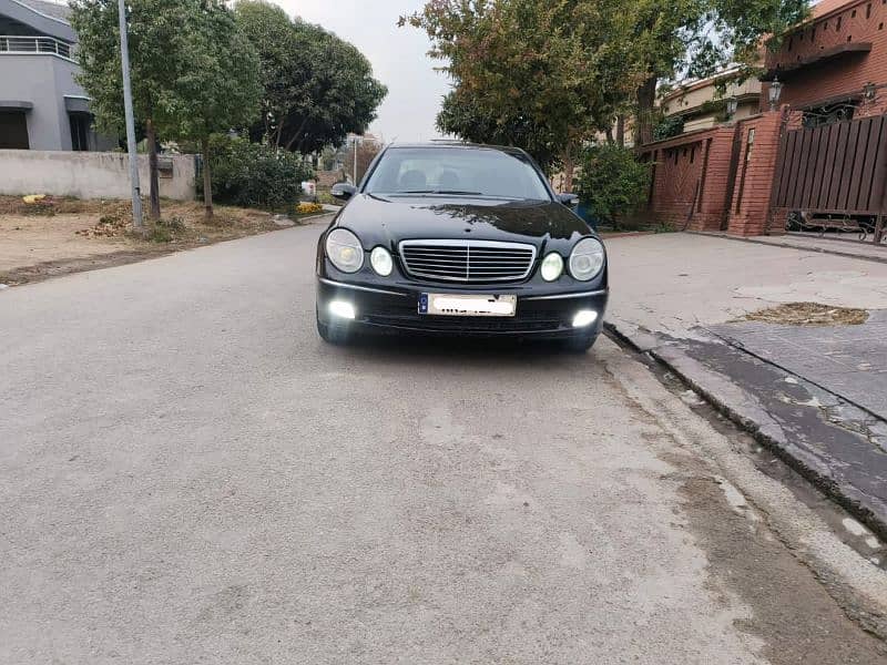 Mercedes Benz E 220 Model 2003 Diesel 1