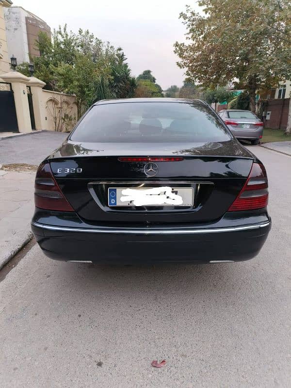 Mercedes Benz E 220 Model 2003 Diesel 5