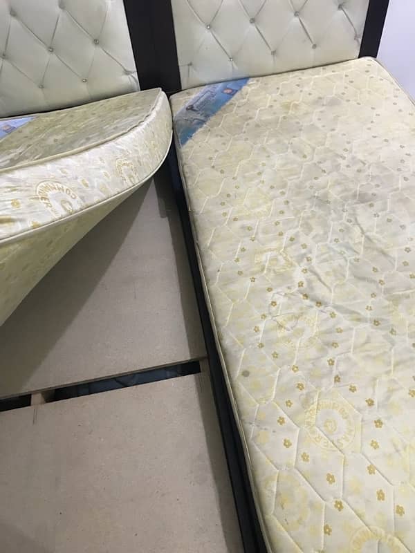 2 single bed for sale with matress 2