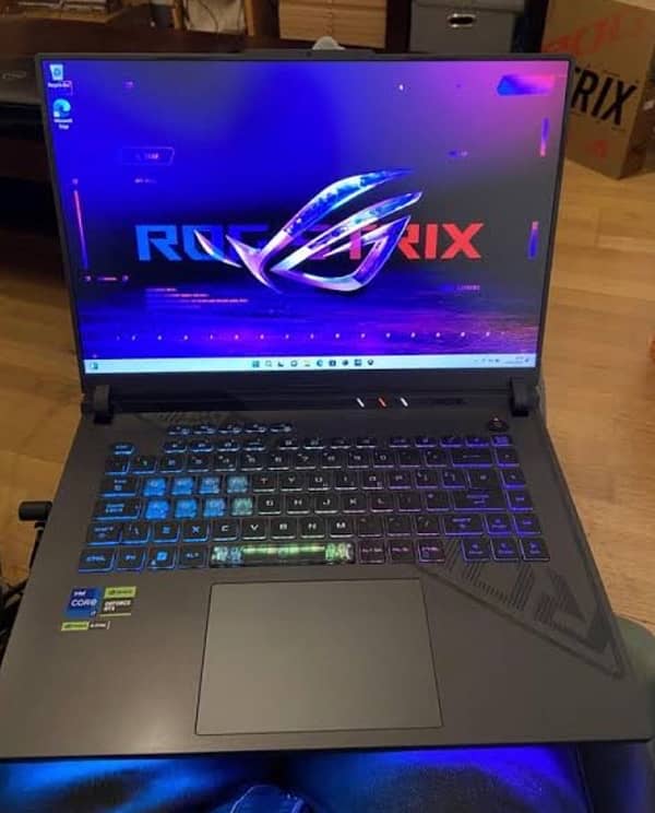 Asus ROG STRIX g16 1