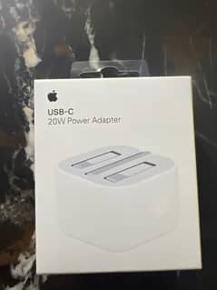 usb C 20W power adapter