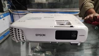 Branded VGA and HDMI Projectors available for sale