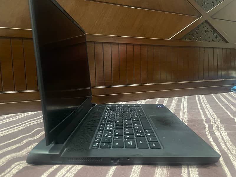 Alienware m15 R7 15.6”  (Core i7-12700H/1TB SSD/16GB RAM/RTX 3070TI 0