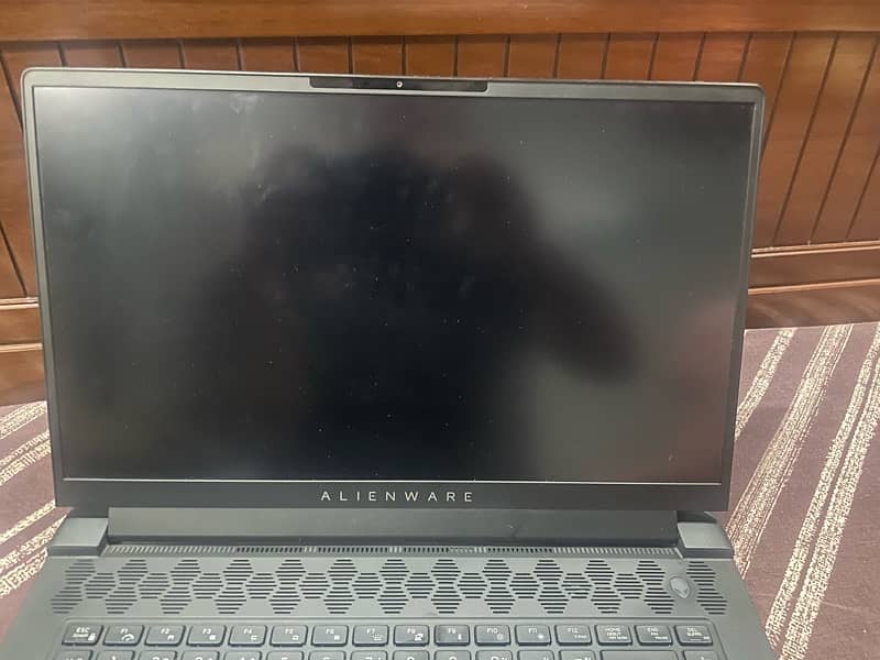 Alienware m15 R7 15.6”  (Core i7-12700H/1TB SSD/16GB RAM/RTX 3070TI 6