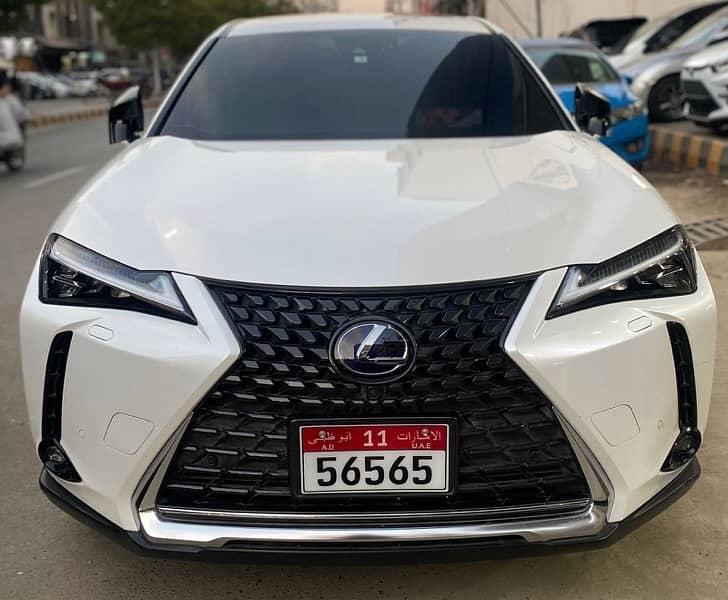 Lexus Ux300e 2021 1