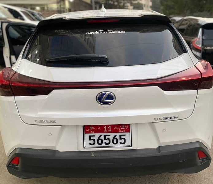 Lexus Ux300e 2021 3