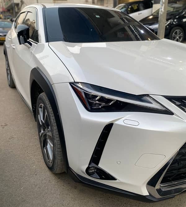 Lexus Ux300e 2021 7