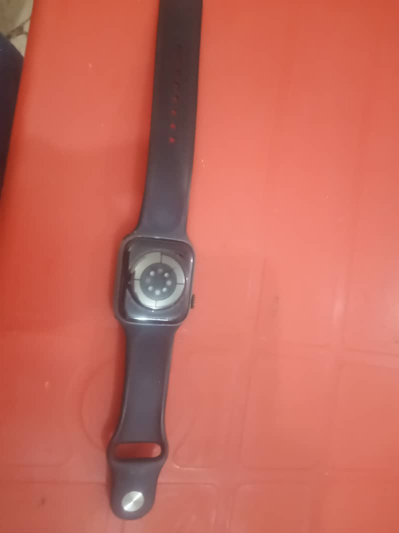 WS67 smart watch very good condition 3 to 4 days battery life 3