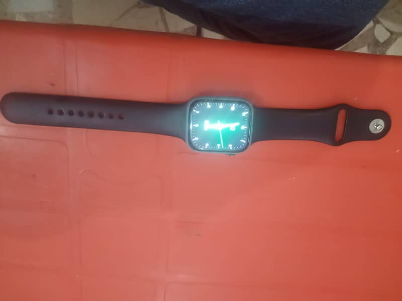 WS67 smart watch very good condition 3 to 4 days battery life 4