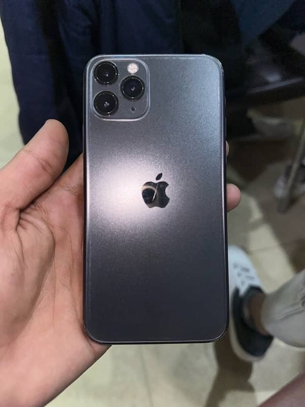 iphone 11 pro 2