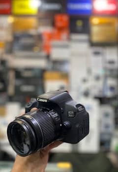 Canon 700d body with 18-55 kit lens