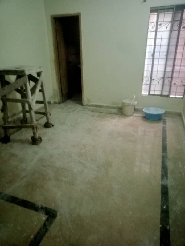 5 Marla Upper Portion For Rent in sabzazar scheme In Hot location for small Family Fori Rabta keray 4