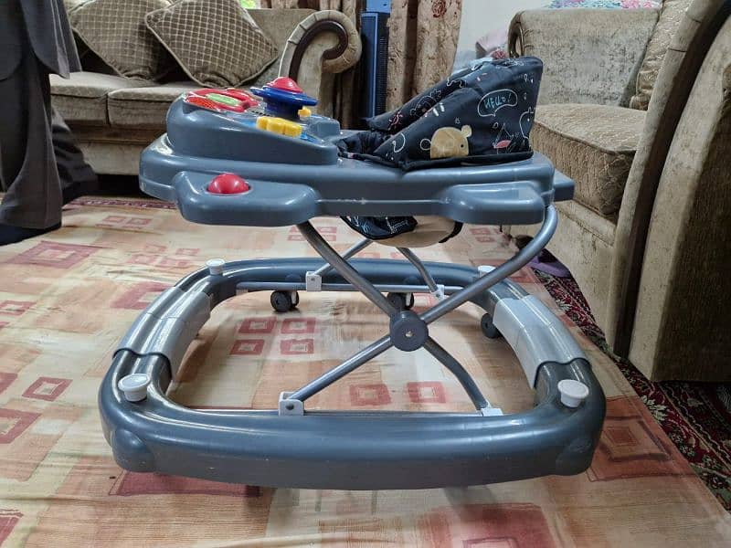 branded baby walker 1