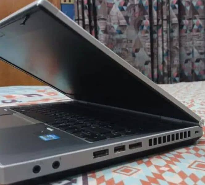 HP EliteBook 8460P core i7. . 4GB RAM(Expandable)128GB SSD. 320GB HDD. 8