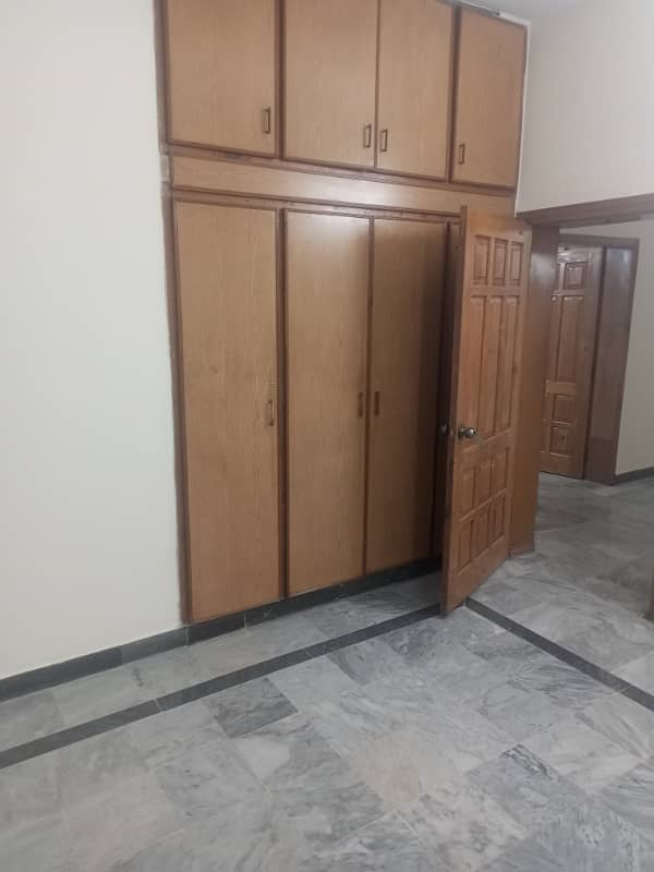 Ground portion for rent in g-11 15