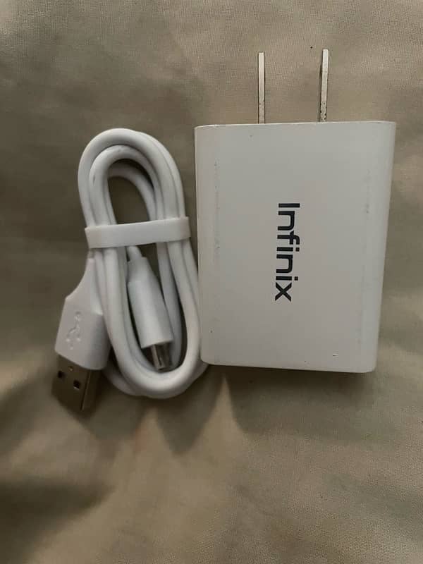 Tecno,infinix ka 100% original 18w box pulled charger hy 1