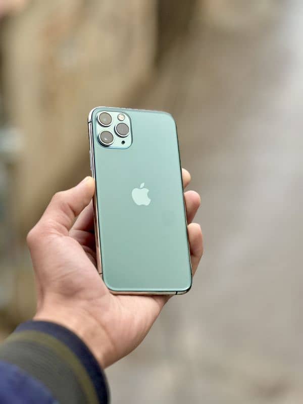 IPHONE 11 PRO 1