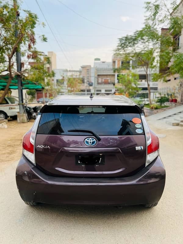 Toyota Aqua 2015 Model 2018 registration new  shape s push urgent sale 2