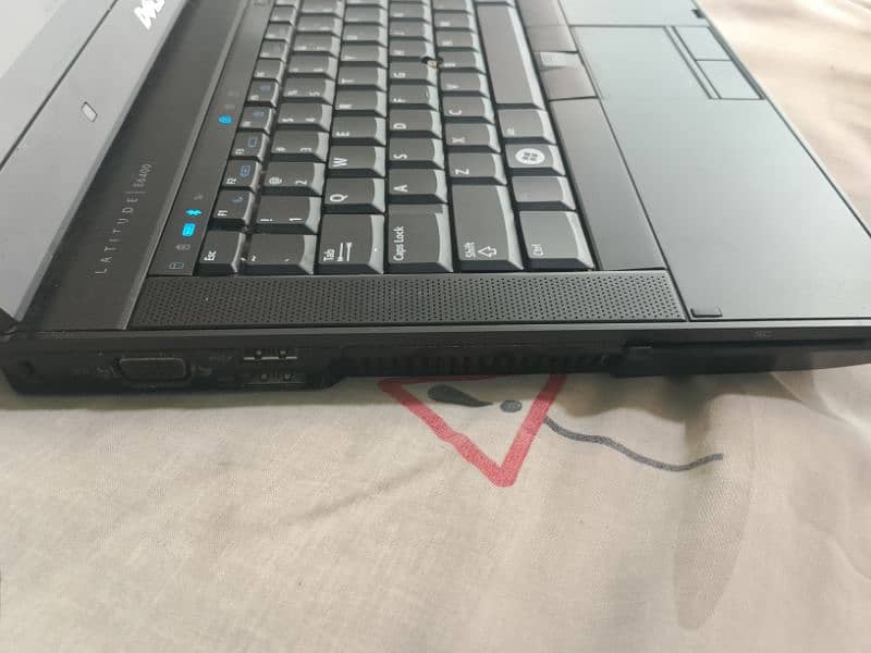 Dell Latitude E6400 Laptop 4