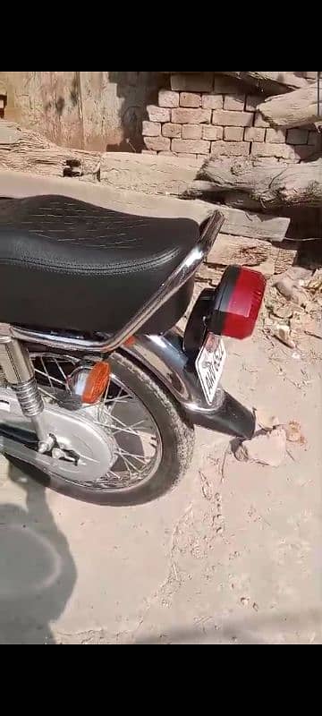 Honda 125 red 2024 model full new condition 3