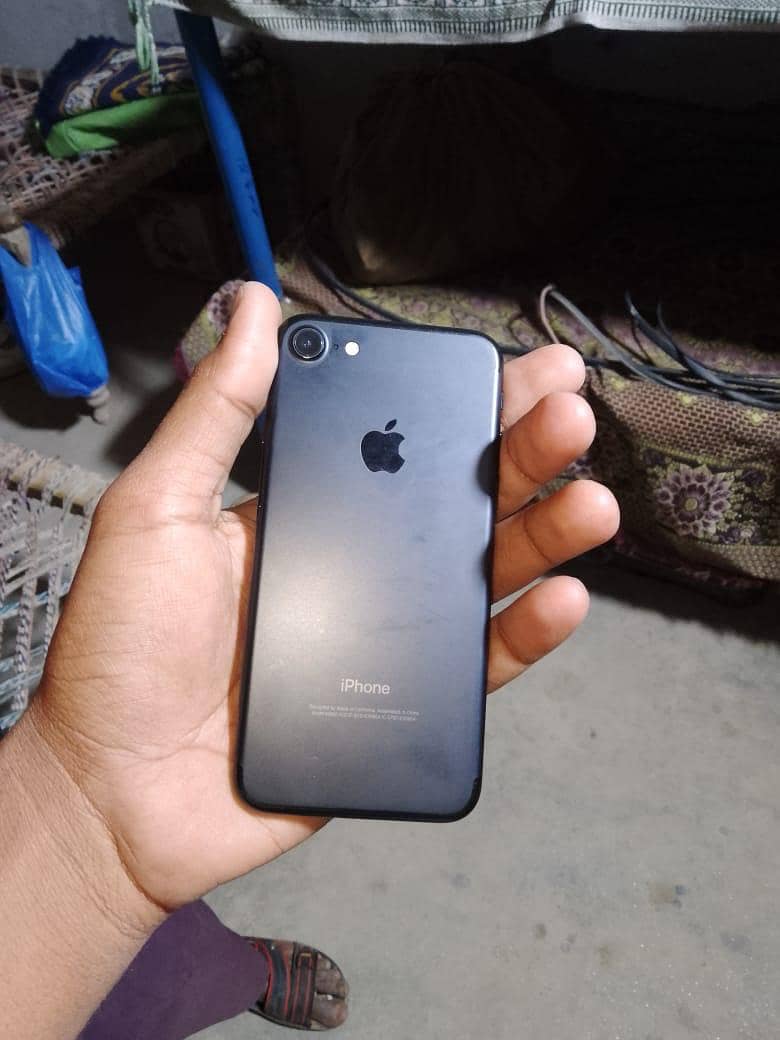 Apple iPhone 7 non pta 1