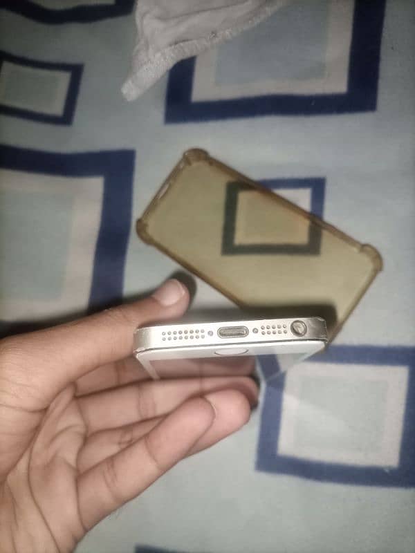 iphone 5S for sell 4