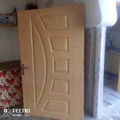 3.5 foot door with handle lock new cond