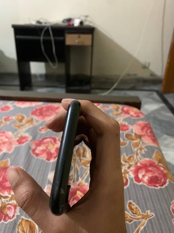 I phone XR Factory unlock 64gb 1