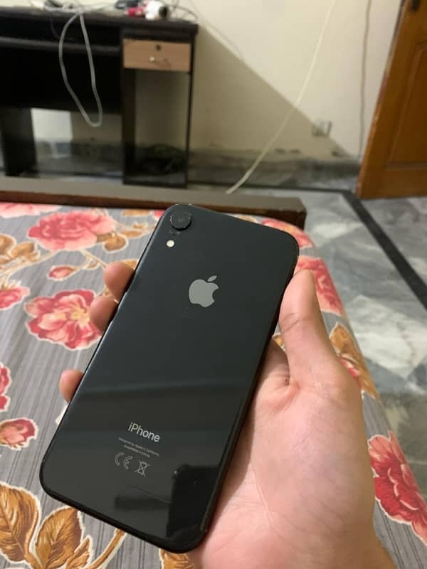 I phone XR Factory unlock 64gb 2