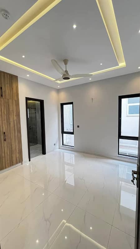 5 Marla full house available for rent in dha phase 9 town very good location 14