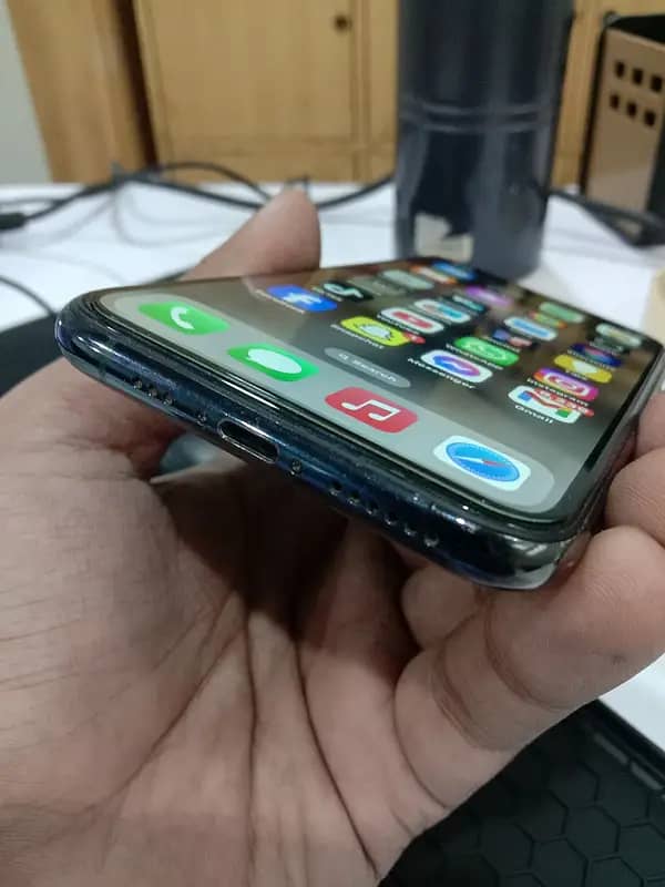 Apple iPhone 11 Pro 64GB 6