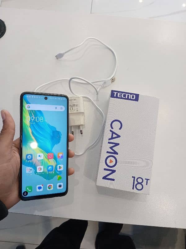 Techno camon 18T box charger 128gb 0