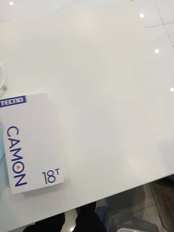 Techno camon 18T box charger 128gb 1