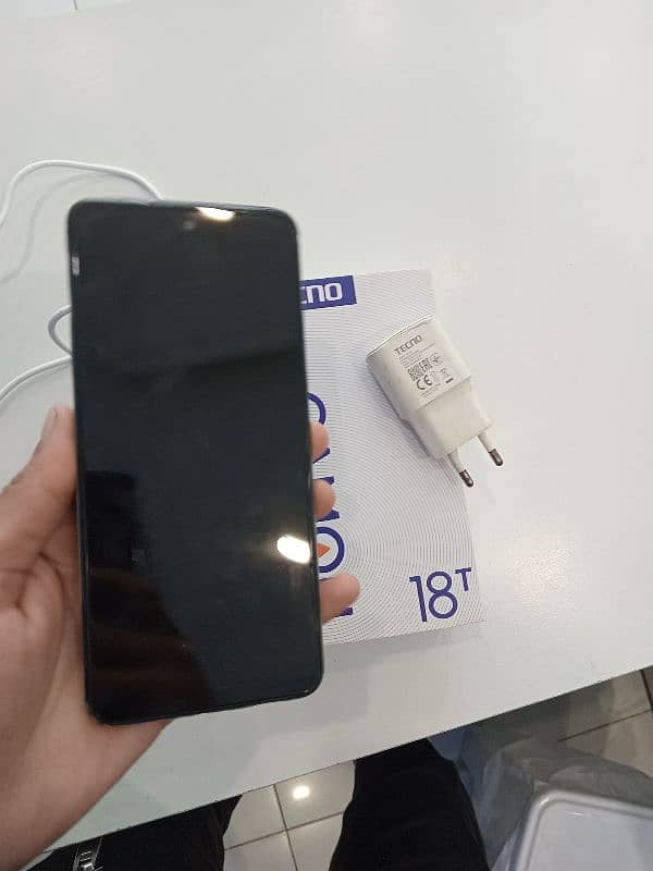 Techno camon 18T box charger 128gb 6