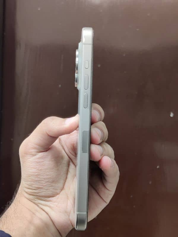 iphone 15 pro max jv natural Titanium 1