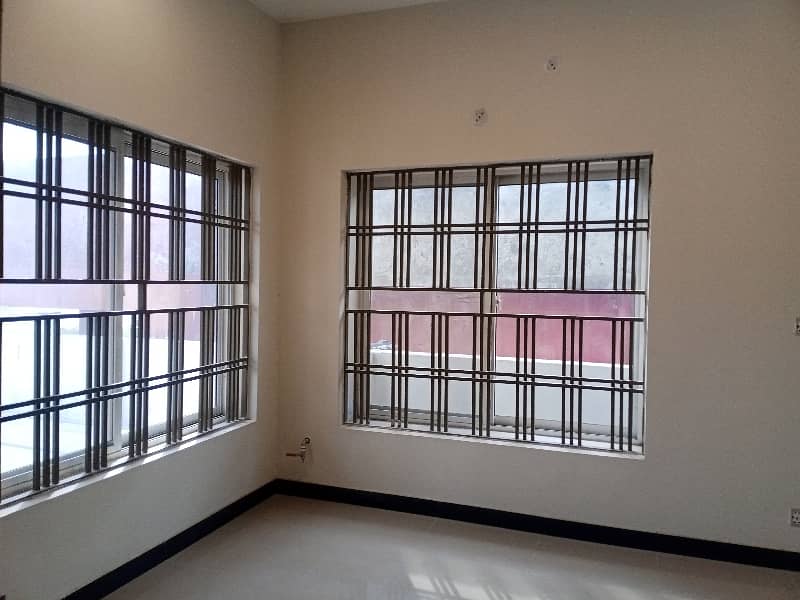 Brand New Corner 1 Kanal Double Storey for Rent | Commercial Use 5