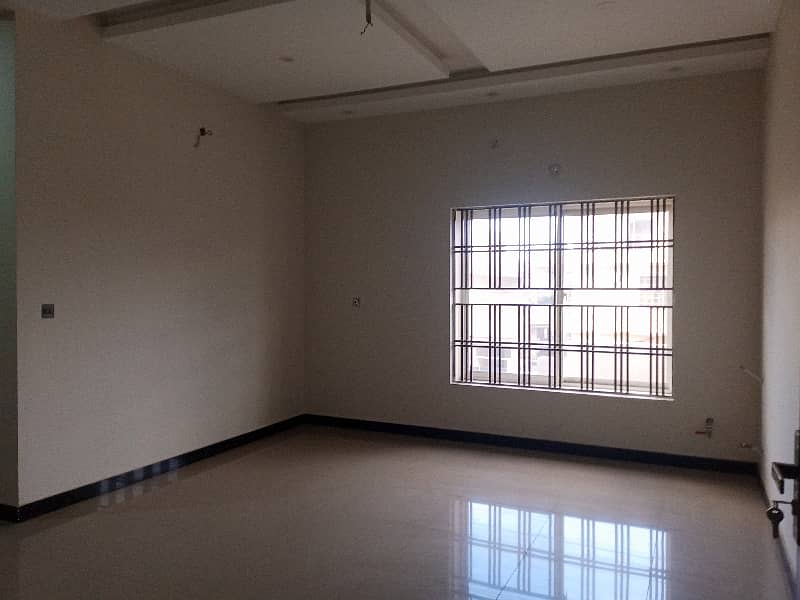 Brand New Corner 1 Kanal Double Storey for Rent | Commercial Use 7