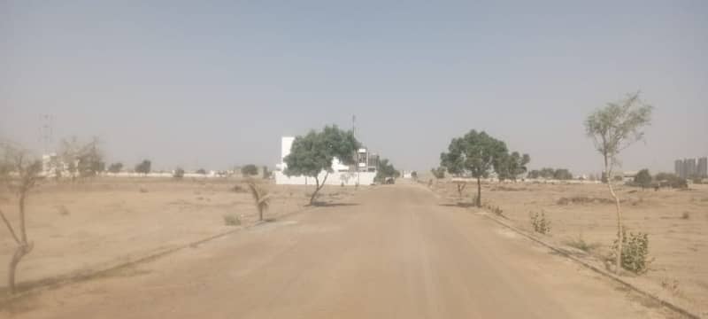 400 Yards 40 Feet Road in Blk-2 Pir Ahmed Zaman Town Plot Available 11