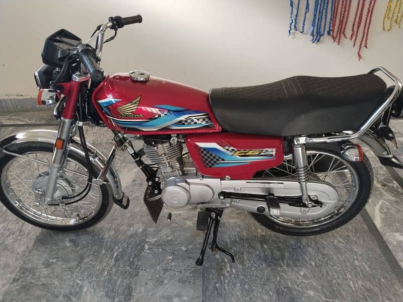 Honda 125 antique piece 0