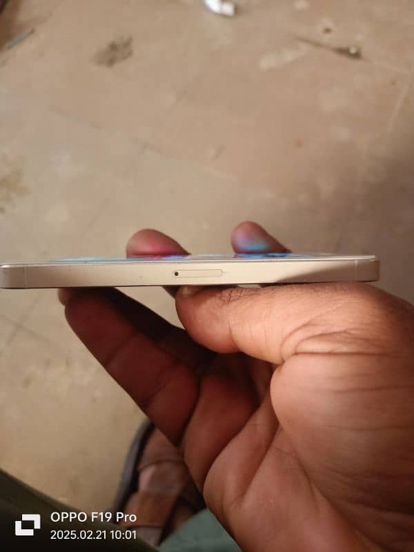 IPhone 5s mint condition nonpta 5