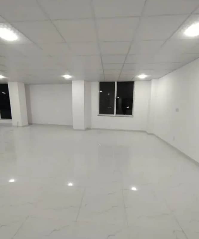 Space for Call Center 5000 sq. ft ,Software House ,Big Hall for rent 0