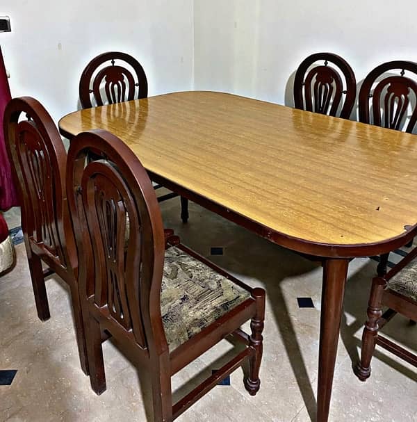 Dining Table with 6 Chairs 0