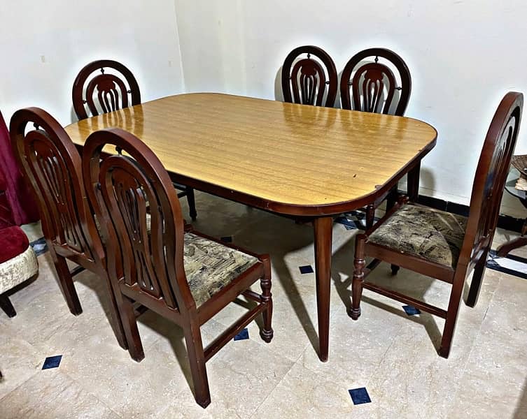 Dining Table with 6 Chairs 1