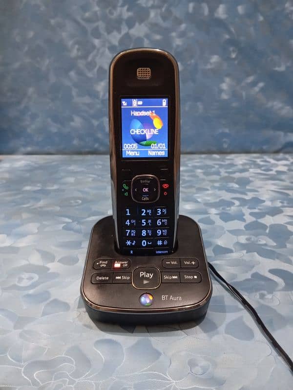 UK imported bt twin cordless phone with intercom with answer machine 10