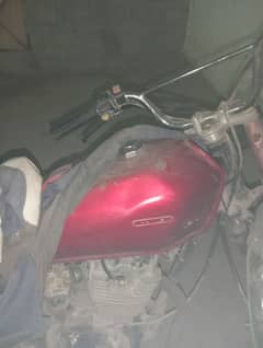 Honda 125 bike h  nuMultan h ok h bodya ap ka samna h