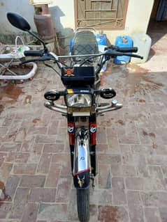 Honda CG 125 Black. Condition like  new.