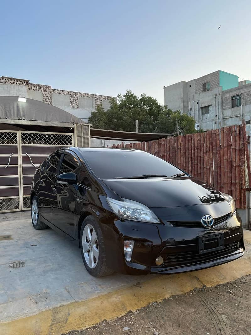 Toyota Prius 2013 Automatic 2016 Registration 2