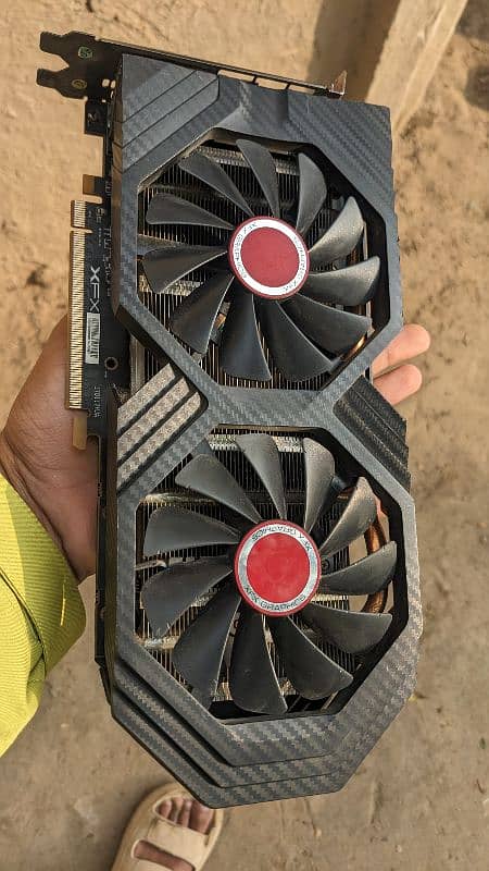 RX 580 256Bit XFX GTS Black Edition 1