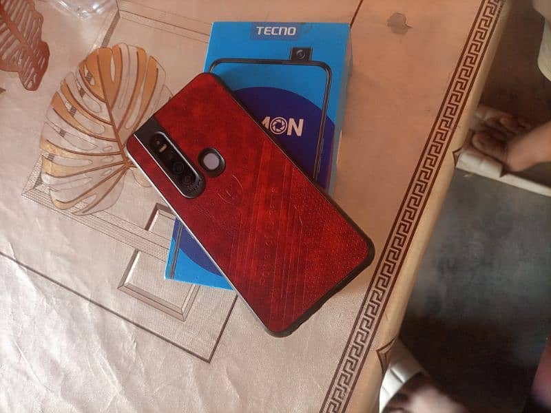 Techno camon 15pro 6/128 best gaming 9