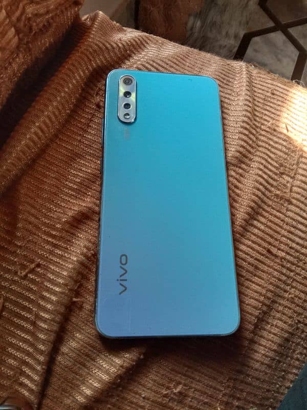 vivo s1 8/256 0